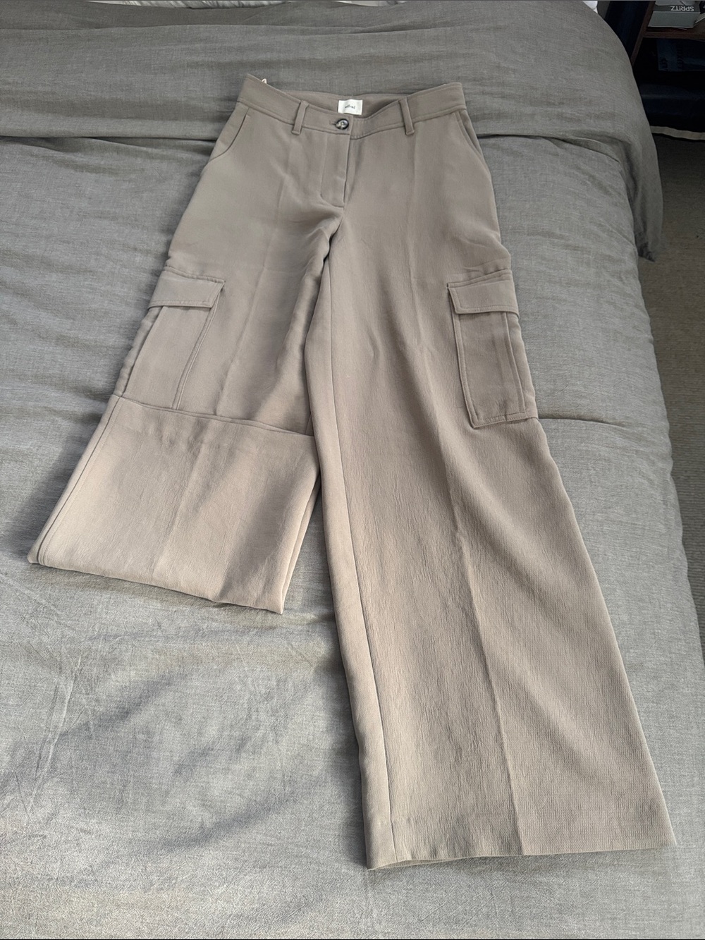 Wilfred Taupe Wide-Leg Cargo Pants